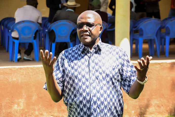 Nyamira senatorial aspirant Philemon Morara Apiemi addresses residents at St Joseph’s Nyamira Catholic Church who turned up for free eye screening services. The five-day medical camp, being held in different parts of the county, ends on Friday. Photo/Arnold Ageta